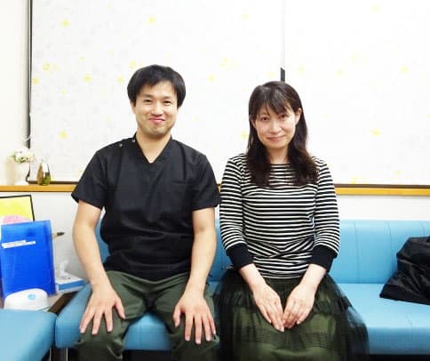 梅野 宏美様と院長のツーショット