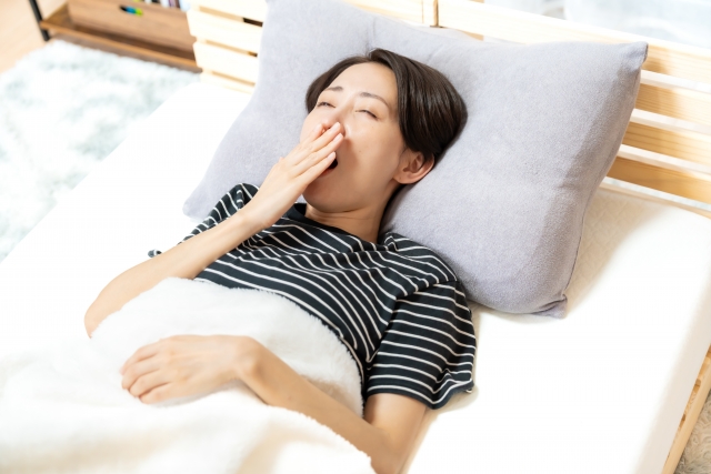 休みの日に寝て終わる理由｜疲労回復できない体を整える生活習慣